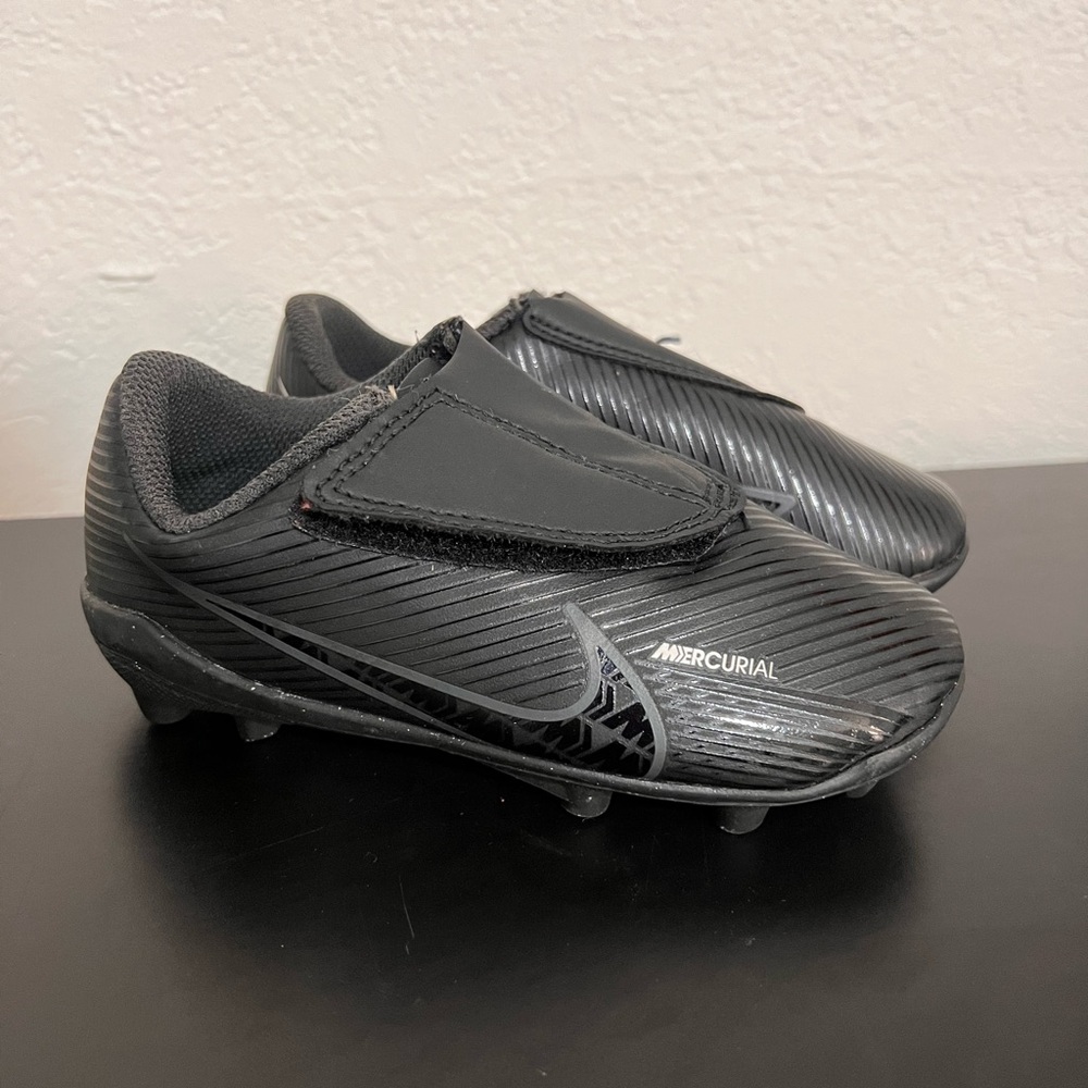 Little Kids NIKE JR MERCURIAL VAPOR 15 CLUB FG/MG (9C)
